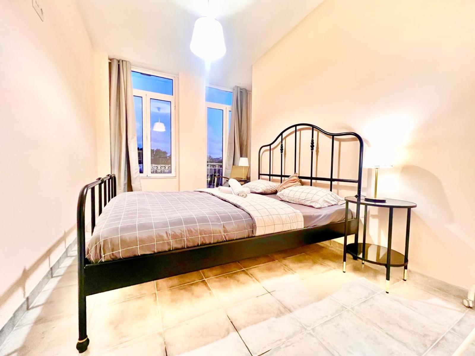 Deluxe Room,1587516679:JPEG