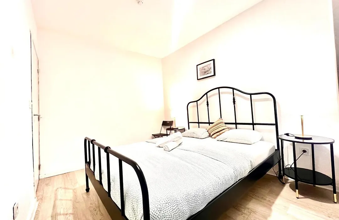 Swissporto Guest House-1